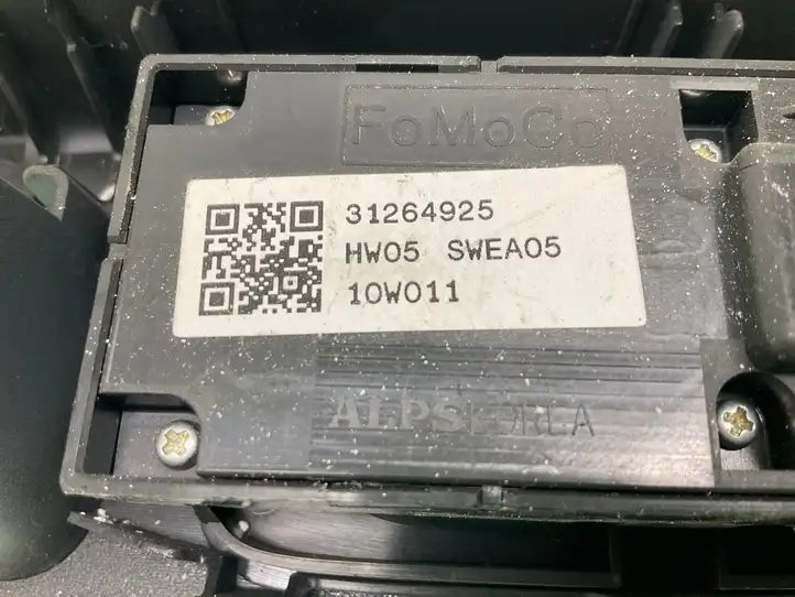 Volvo C30 (2010 - 2013) 31264925 Кнопка стеклоподъемников — фото 2