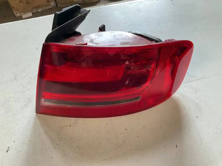 Audi A4 S4 B8 8K (2007 - 2011) 8K5945096D Задний фонарь в кузове — фото 1