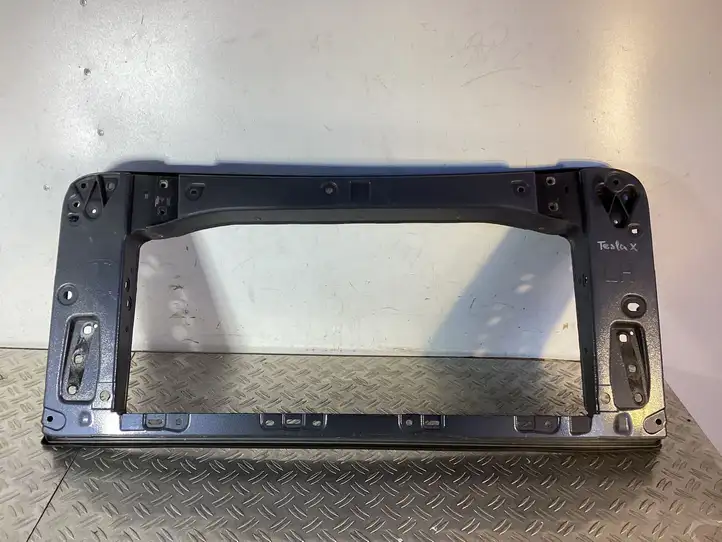 Tesla Model X (2015 - 2021) 102878200 Рамка дверного стекла задней двери — фото 1