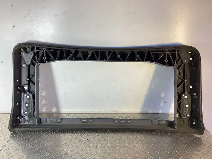 Tesla Model X (2015 - 2021) 102878200 Рамка дверного стекла задней двери — фото 2