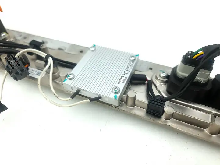 Tesla Model S (2012 - 2016) 101575300C Блок управления аккумулятором — фото 3