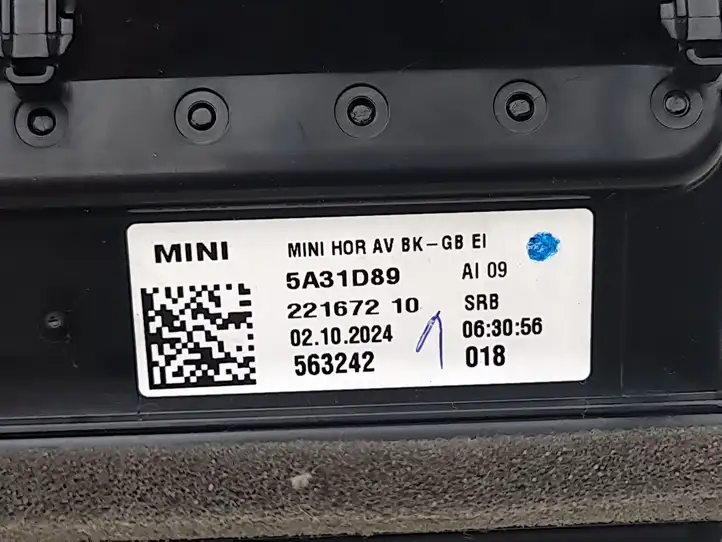Mini (2024 - ) 5A31D89 Боковой воздушный дефлектор — фото 9