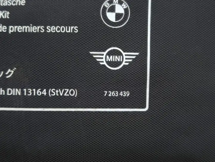 Mini (2024 - ) 7263439 Автомобильная аптечка — фото 8