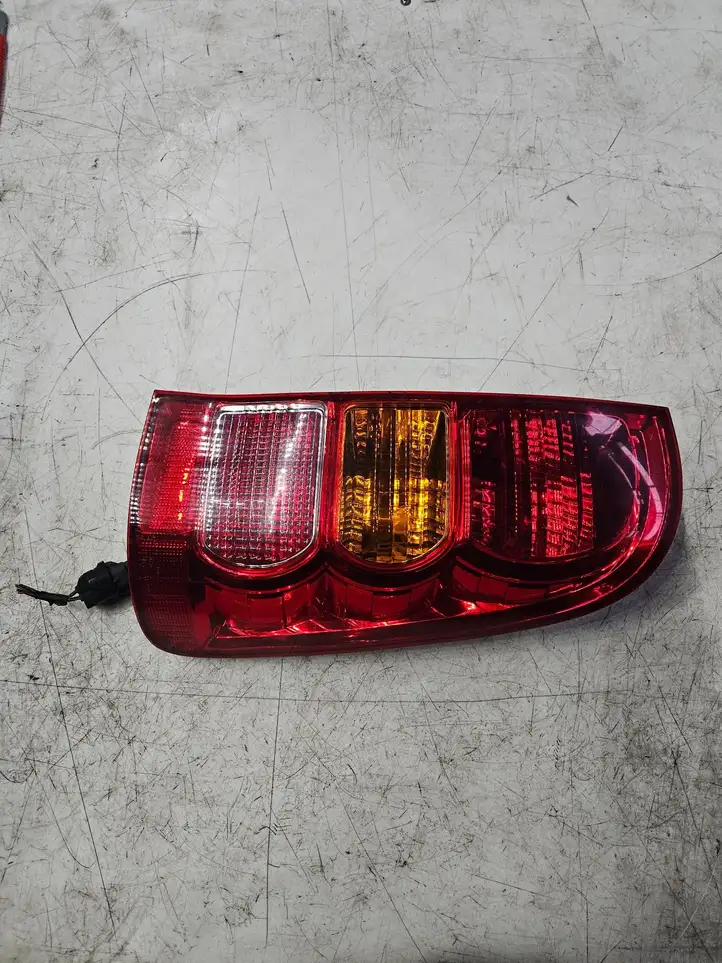 Toyota Hilux (AN10, AN20, AN30) (2004 - 2008) Фонарь заднего хода — фото 2