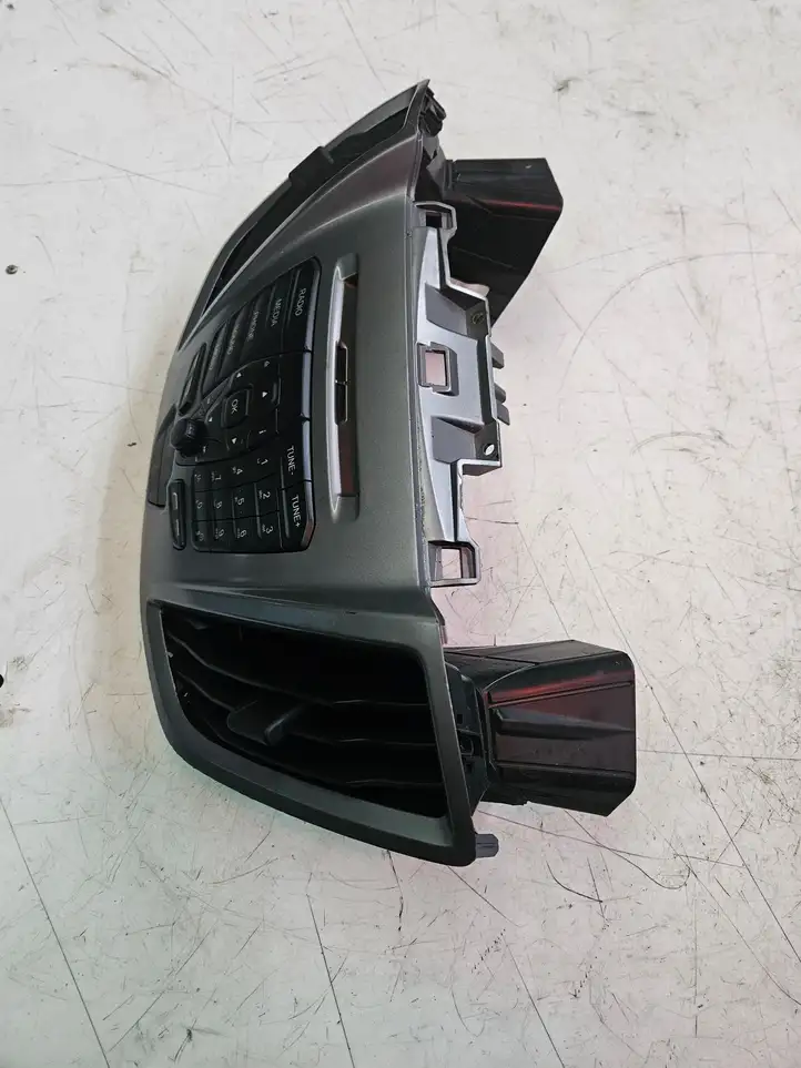 Ford Transit (2013 - 2017) GK2T18K811DB Воздушная решетка панели — фото 3