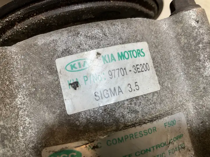Kia Sorento (2002 - 2006) 977013E200 Компрессор (насос) кондиционера воздуха — фото 2