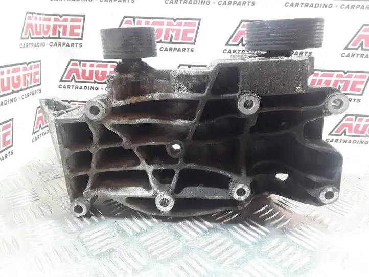 BMW 3 E90 E91 (2005 - 2012) 7802439 Кронштейн генератора — фото 3