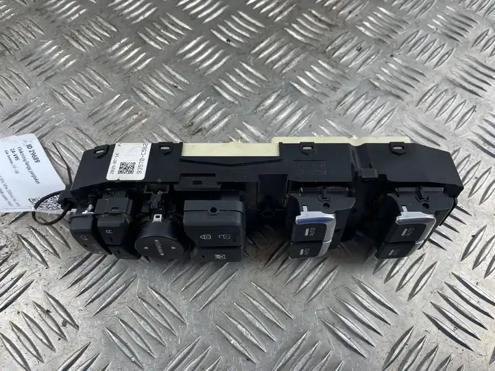 Kia Sorento (2014 - 2017) 93570C5620WK Блок кнопок стеклоподъемников — фото 6