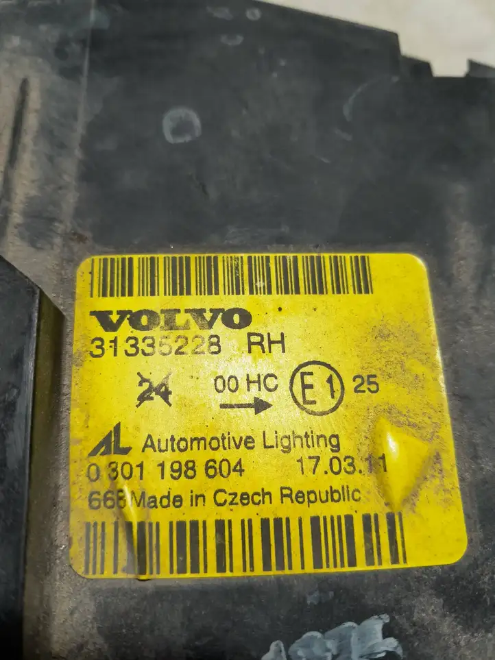 Volvo V50 (2004 - 2008) 31335228 Передняя фара — фото 3