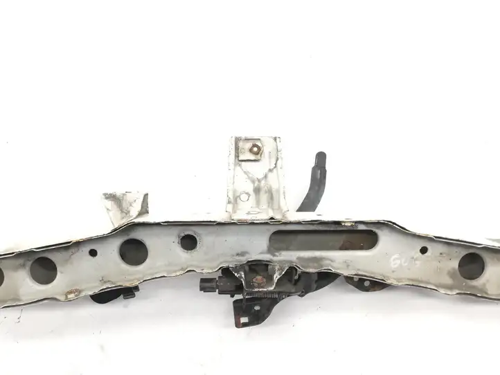 Toyota Verso (2012 - 2015) Верхняя панель радиатора — фото 2