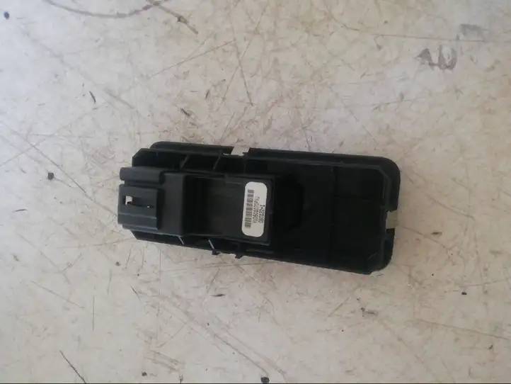Land Rover Range Rover Sport L320 (2005 - 2009) YUD501070PVJ Блок кнопок стеклоподъемников — фото 4