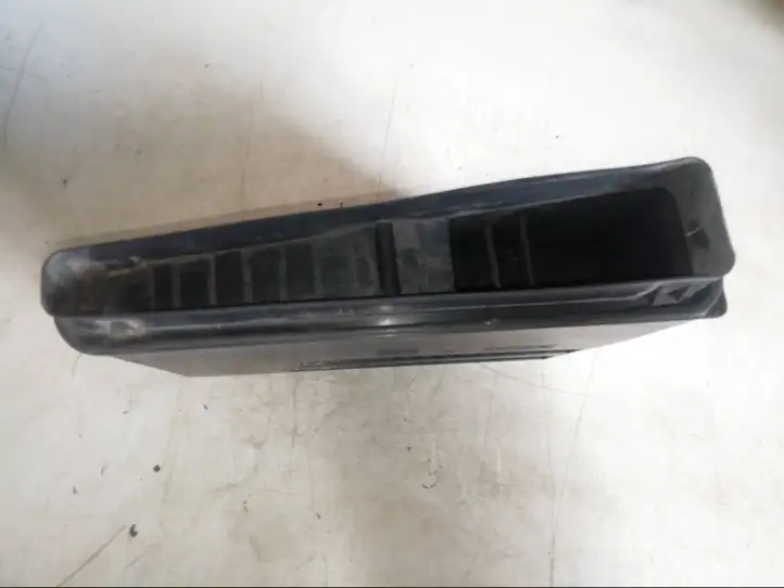 Land Rover Range Rover L322 (2005 - 2009) 64228385388 Прочая отделка багажника — фото 2