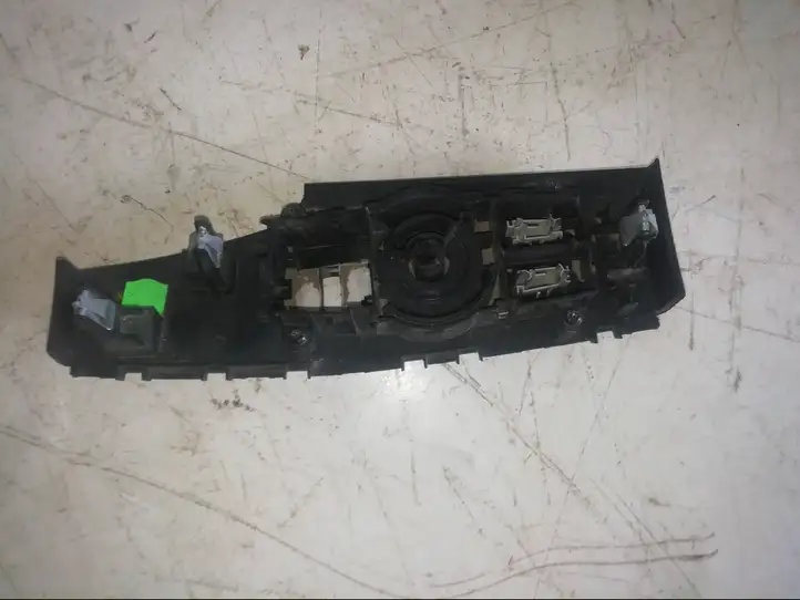 BMW X3 F25 (2010 - 2017) 97648710 Включатель фонарей — фото 1