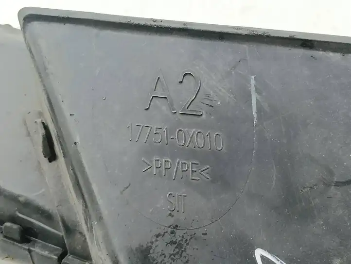 Toyota Avensis T270 (2012 - 2015) 177510X010 Детали воздухозаборника — фото 6