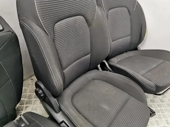 Ford Focus (2019 - ) Комплект салона — фото 6