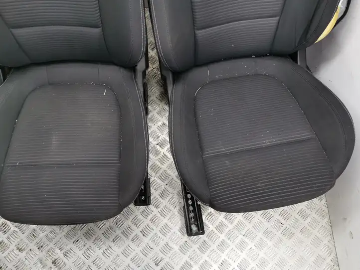 Ford Focus (2019 - ) Комплект салона — фото 8