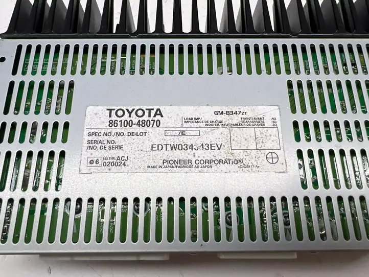 Lexus RX 330 - 350 - 400H (2006 - 2009) 8610048070 Усилитель звука — фото 3