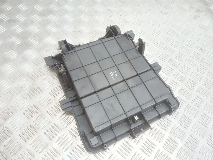 Toyota Corolla Verso E121 (2001 - 2004) 5544013010 Вещевой ящик — фото 3