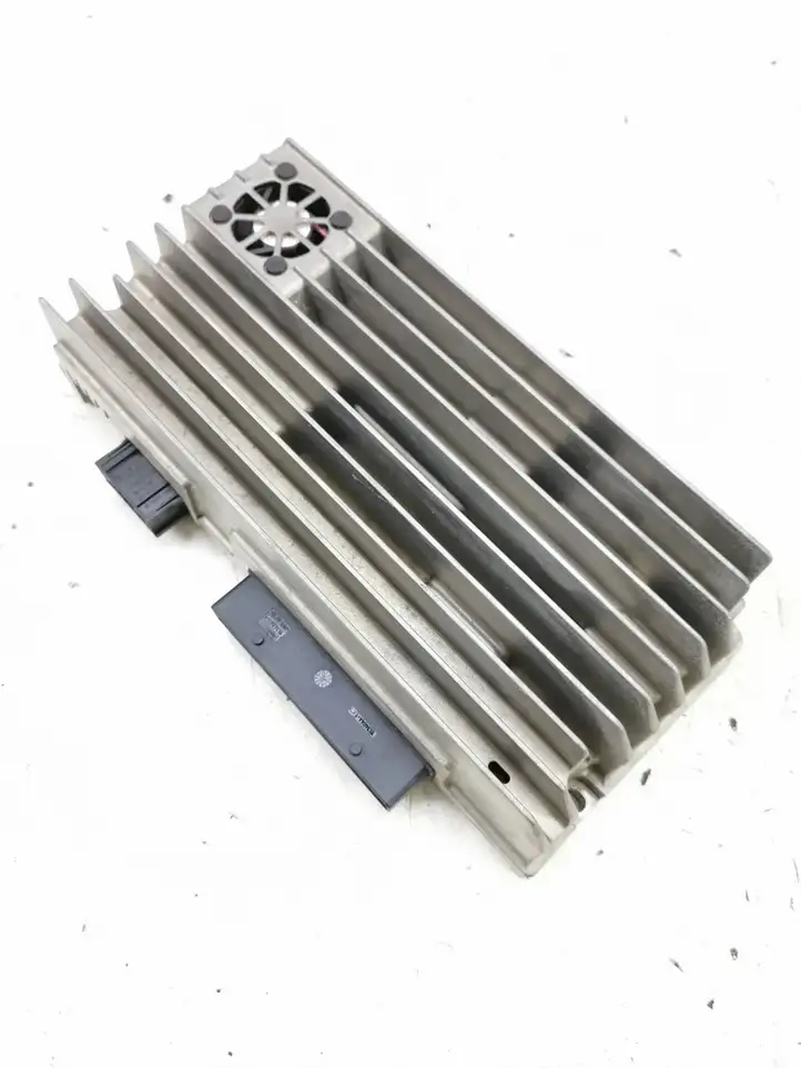 Audi A4 S4 B8 8K (2007 - 2011) 8T0035223F Усилитель звука — фото 1