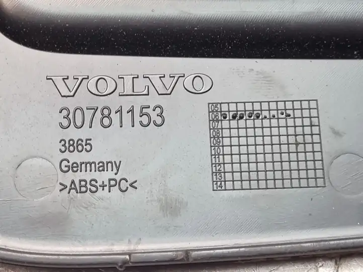 Volvo C70 (2005 - 2009) 30781153 Накладка центрального динамика — фото 2