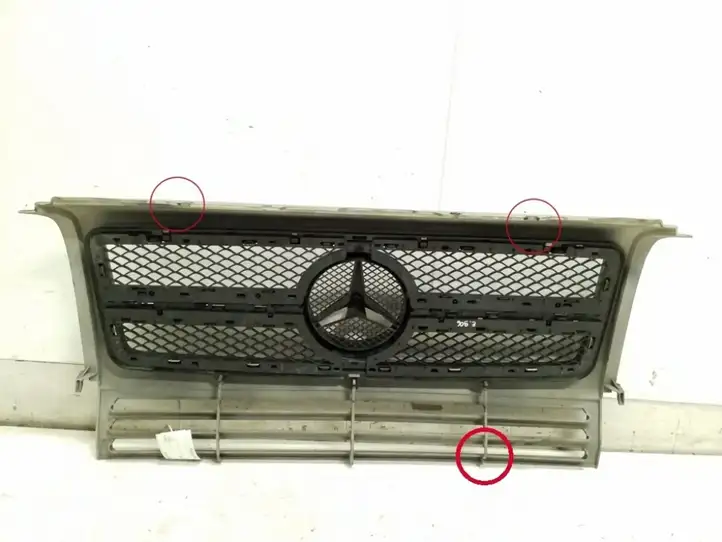 Mercedes-Benz G W461 463 (1989 - 2017) A4638880423 Передняя решетка — фото 2