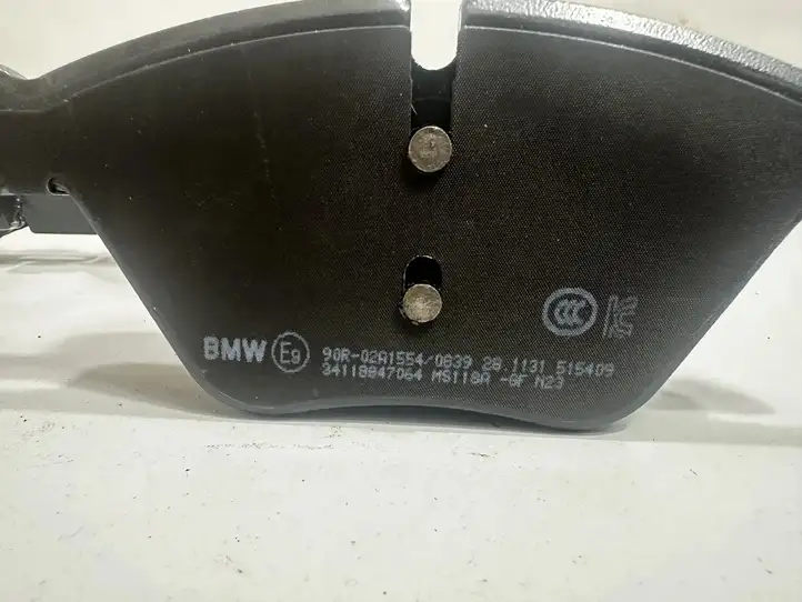 BMW 5 F10 F11 (2009 - 2016) 8847071 Передние тормозные колодки — фото 4