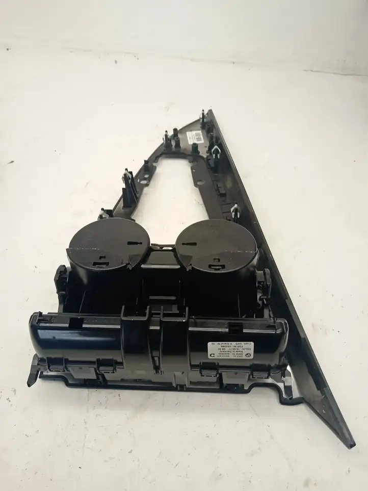 BMW M6 F06/F12/F13 (2012 - 2018) 8052364 Другая деталь консоли (туннеля) — фото 2