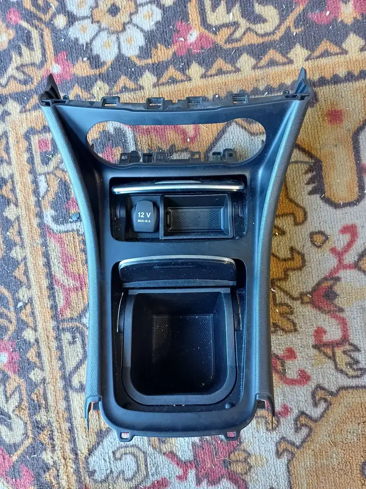 Mercedes-Benz CLA C117,X117,W117 (2013 - 2019) A1766804400 Пепельница — фото 2
