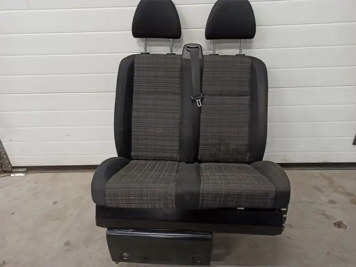 Mercedes-Benz Vito W447 (2014 - ) A0009110537 Переднее двойное сиденье — фото 1