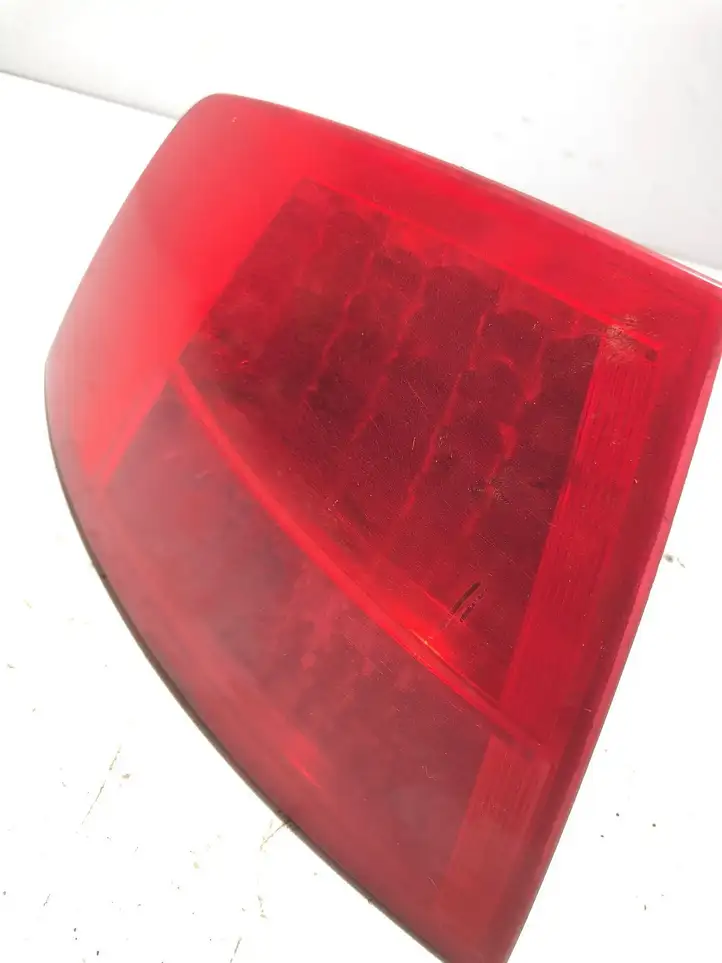 Audi A8 S8 D3 4E (2002 - 2005) 4E0945095C Задний фонарь в кузове — фото 4