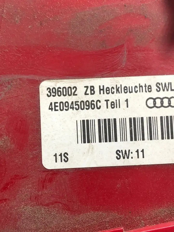 Audi A8 S8 D3 4E (2002 - 2005) 4E0945096C Задний фонарь в кузове — фото 5