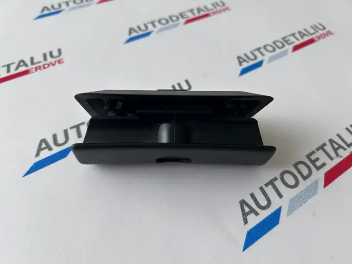 BMW 3 E90 E91 (2005 - 2012) 8163017 Ручка бардачка — фото 3