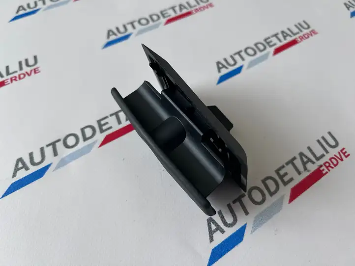 BMW 5 E60 E61 (2004 - 2010) 8163017 Ручка бардачка — фото 9