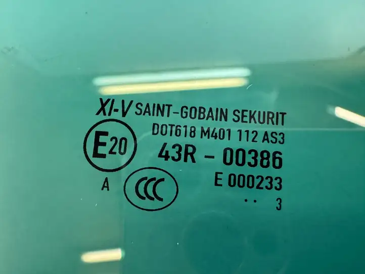Volkswagen Touareg II (2010 - 2018) 7P5845025A Стекло задней двери — фото 3