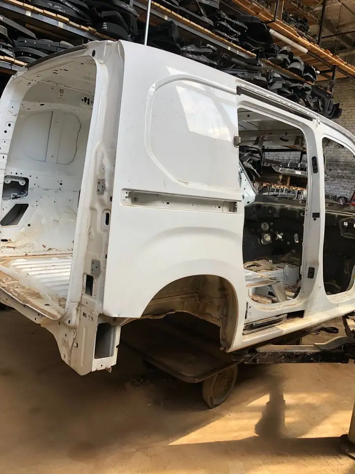 Citroen Berlingo (2018 - ) Задняя часть кузова — фото 1
