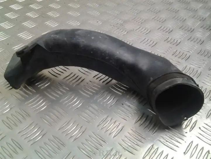 Toyota Avensis T250 (2006 - 2009) 177510R010 Детали воздухозаборника — фото 2