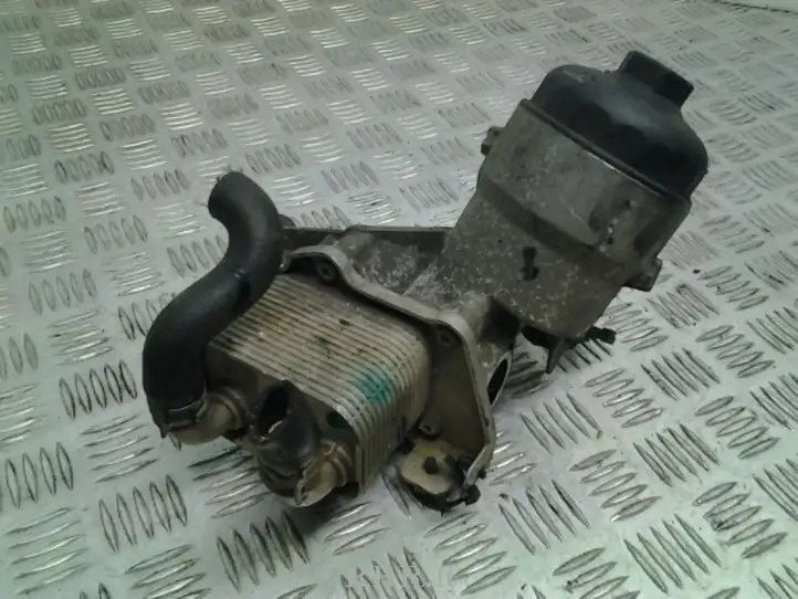 Opel Astra H (2004 - 2009) 8973729421 Кронштейн масляного фильтра — фото 1