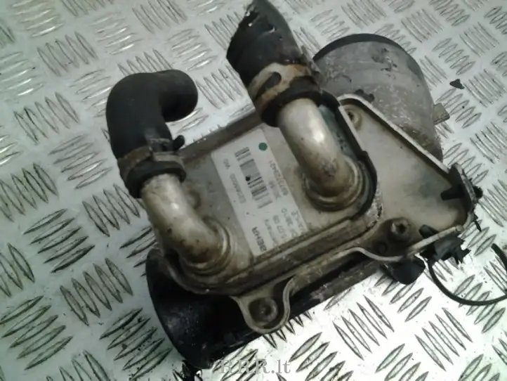 Opel Astra H (2004 - 2009) 8973729421 Кронштейн масляного фильтра — фото 2
