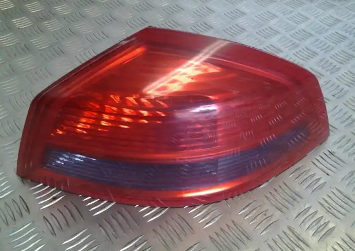 Renault Vel Satis (2002 - 2005) 8200014360 Задний фонарь в кузове — фото 4