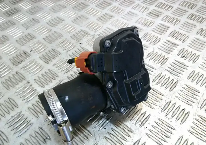 Ford Fiesta (2013 - 2017) 50989002 Электрозадвижка двигателя — фото 3