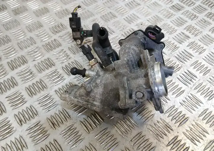 Volkswagen Golf VII (2013 - 2019) 04L128063P Электрозадвижка двигателя — фото 3