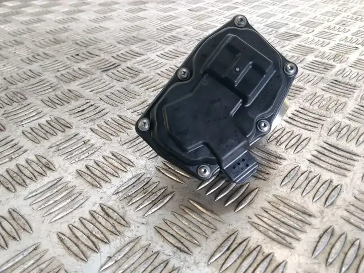 Ford Focus (2015 - 2019) CM5G9F991GA Электрозадвижка двигателя — фото 2