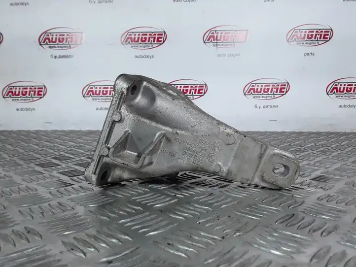 BMW X6 E71 (2008 - 2014) 67770647 Кронштейн двигателя — фото 1