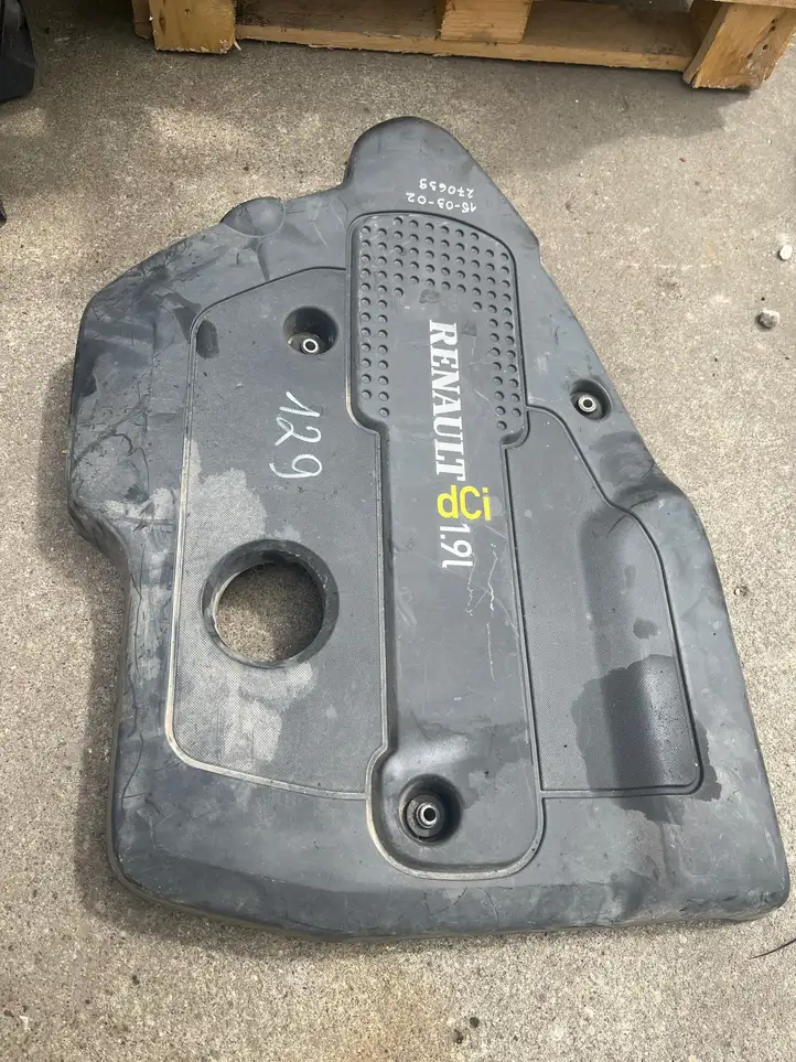 Renault Laguna II (2005 - 2007) 3700006876 Крышка двигателя декоративная — фото 1