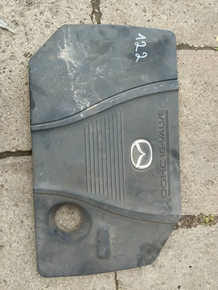 Mazda 3 I (2003 - 2006) L372102f1 Крышка двигателя декоративная — фото 2