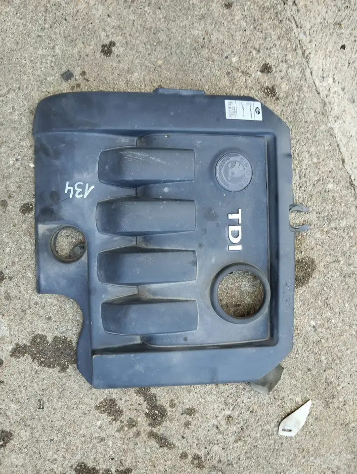 Skoda Octavia Mk2 (1Z) (2004 - 2013) 03G103925BM Крышка двигателя декоративная — фото 1