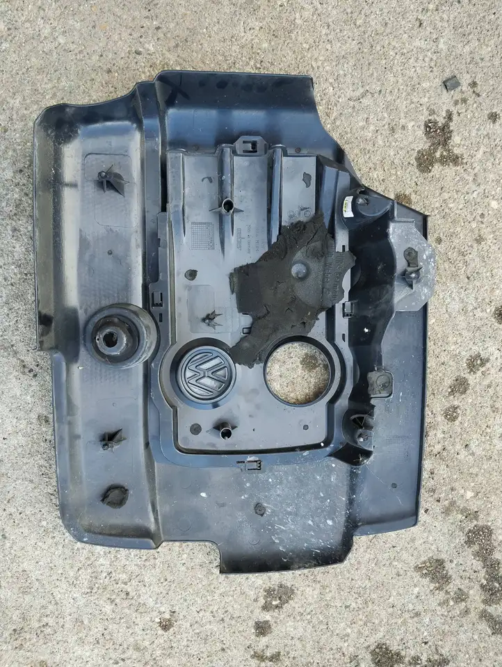 Skoda Roomster (5J) (2010 - 2015) 045103967A Крышка двигателя декоративная — фото 2