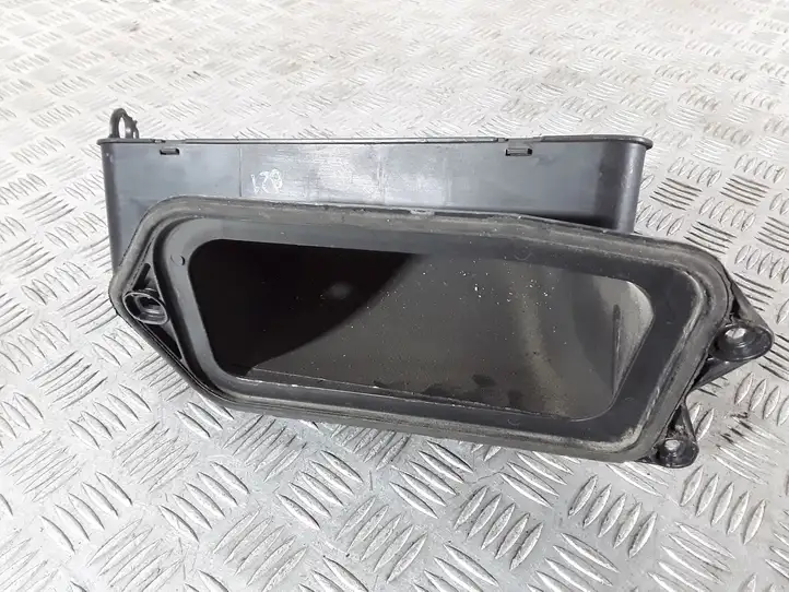 Audi A4 S4 B8 8K (2011 - 2015) 8K1819904 Детали воздухозаборника — фото 5