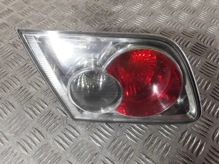 Mazda 6 (2002 - 2005) 22661971 Задний фонарь в крышке багажника — фото 7