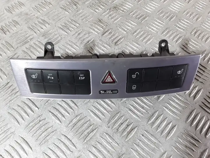 Mercedes-Benz C W203 (2000 - 2007) 2038707610 Другие включатели / ручки/ переключатели — фото 5